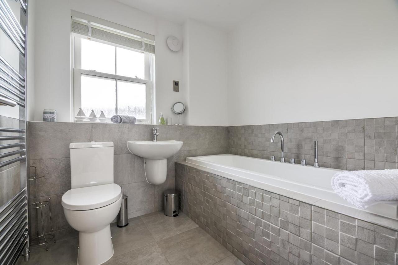 Milford Street - 5 Bedroom Luxurious Holiday Home - Saundersfoot Exterior foto